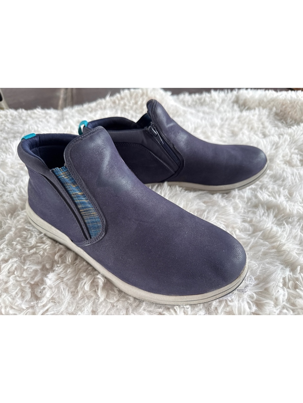 Clarks Womens Navy Blue Leather Slip-On Ankle Boots Size 11